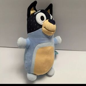 Bandit Squishmallow Hugmee (Bluey)